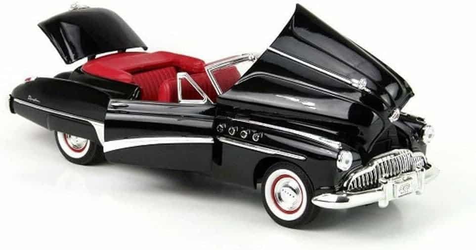 1949 Roadmaster Black with Red Interior 1/18 Diecast Model Car by Motormax 73116black
