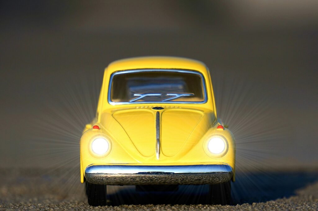 1953 Packard Caribbean Yellow 1/18 Diecast Model Car by Road Signature 92798y