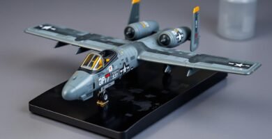 a 10 warthog diecast model