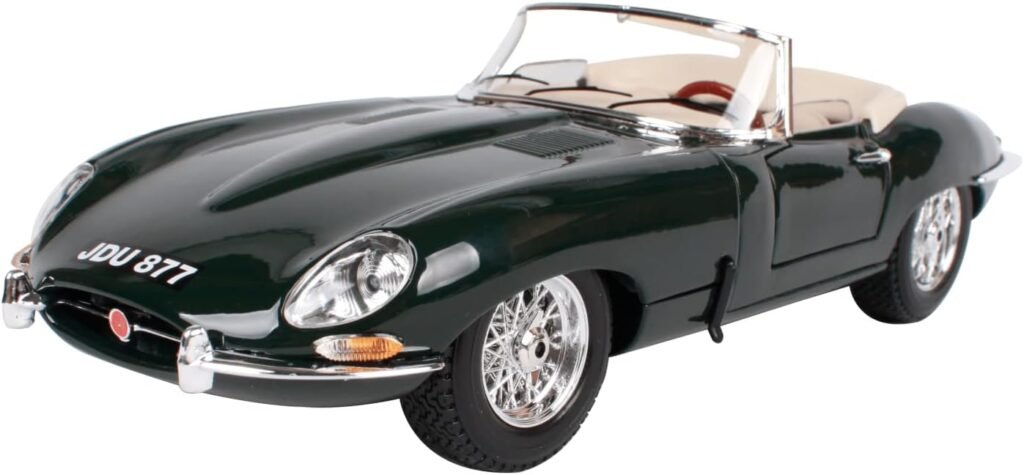 Bburago Jaguar E-type Cabriolet 1/18 Diecast Model Car 12046 Green