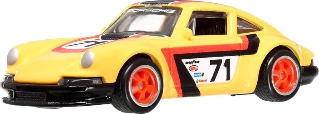 Hot Wheels Car Culture Circuit Legend Premium Toy Car, Die-Cast 1:64 Scale 73 Plymouth Duster for Play or Display