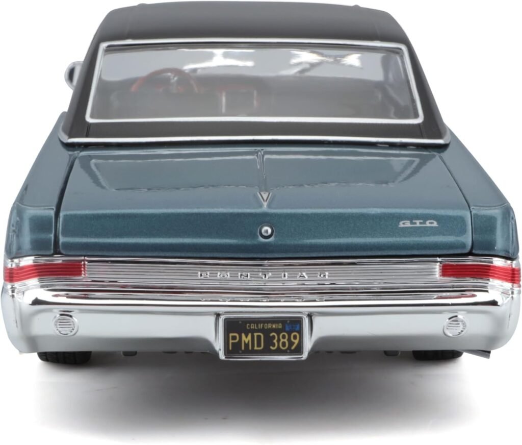 Maisto M31885 1:18 1965 Pontiac GTO, Hurst Edition, Assorted Colours