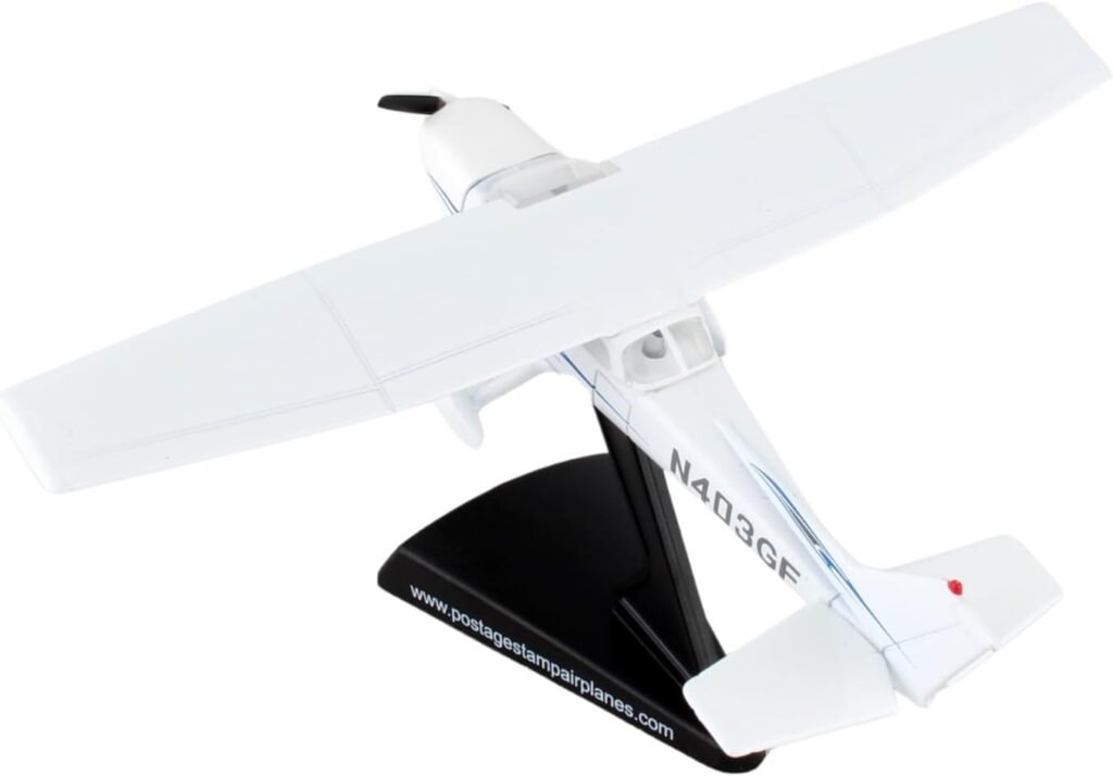 Daron Worldwide Trading Postage Stamp PS5603-2 Cessna 172 SkyHawk 1:87 Diecast Display Model, White