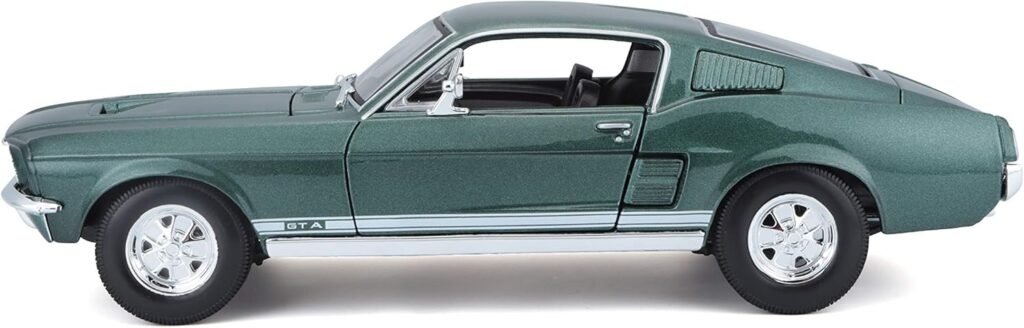 Maisto 1:18 Special Edition 1967 Ford Mustang GTA Fastback - Green