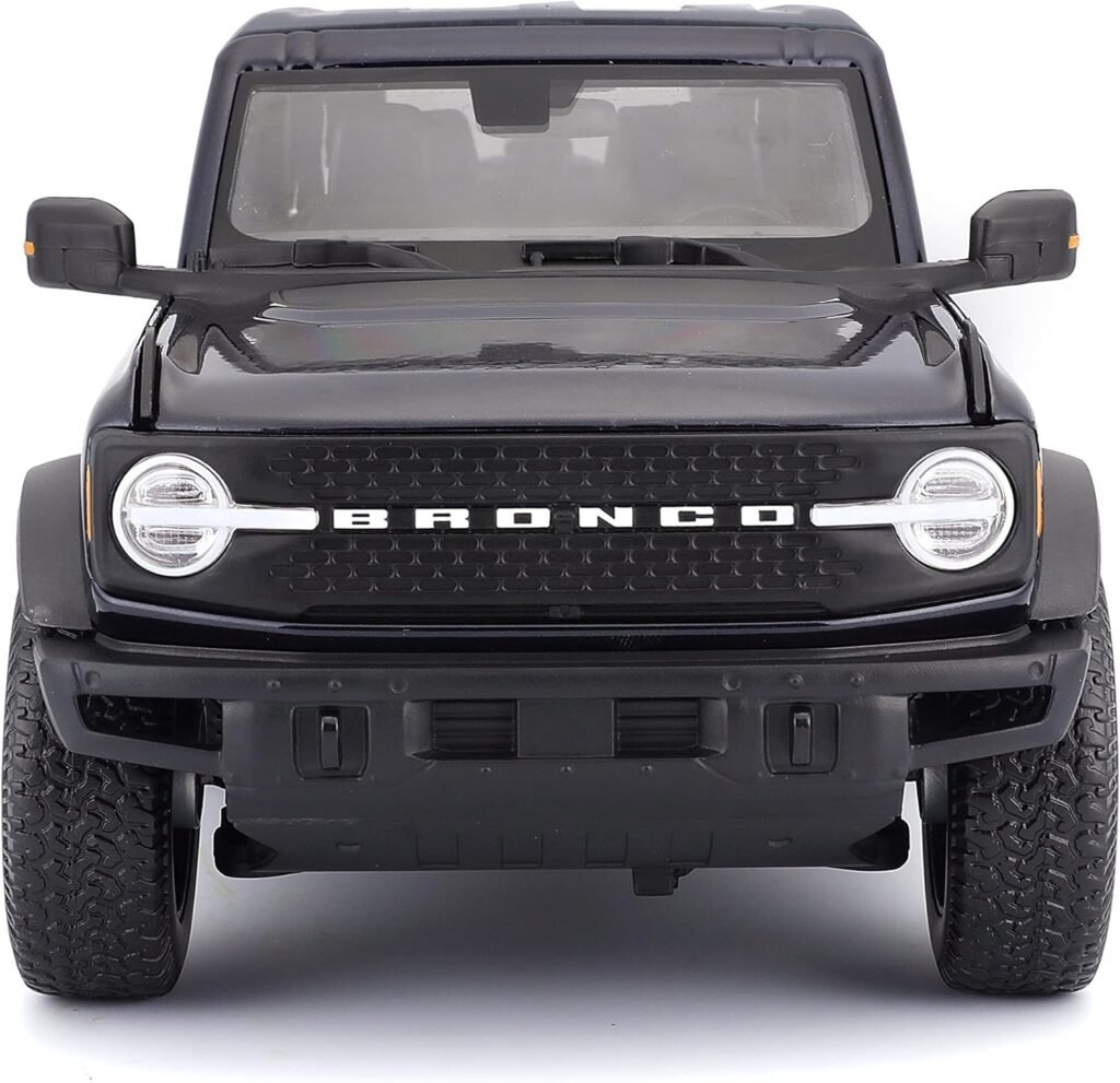 Maisto 2021 Ford Bronco Wildtrak Dark Blue Metallic with Dark Gray Top Special Edition 1/18 Diecast Model Car