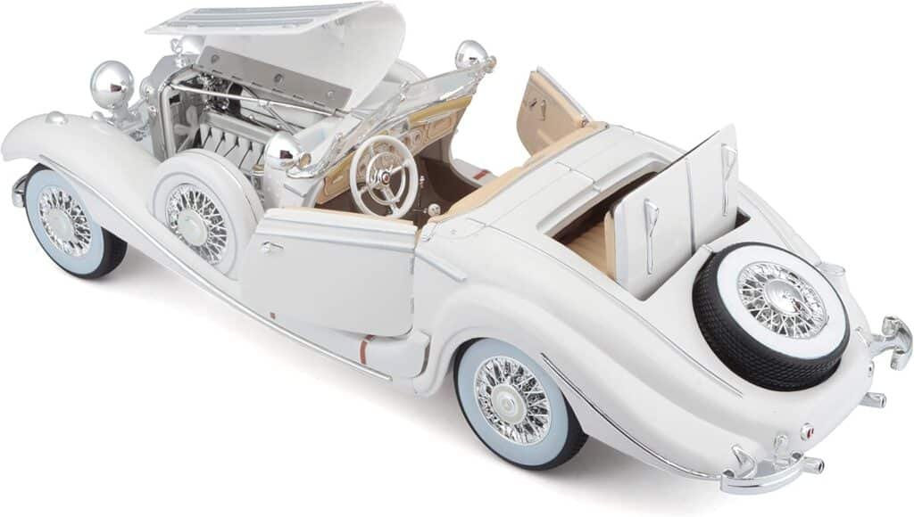 Maisto Plastic 1:18 Scale 1936 M-B 500 K Type Specialroadster Diecast Vehicle , White