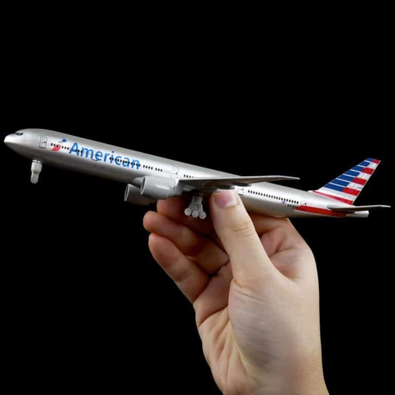 1:300 Scale Boeing 777 Model Review