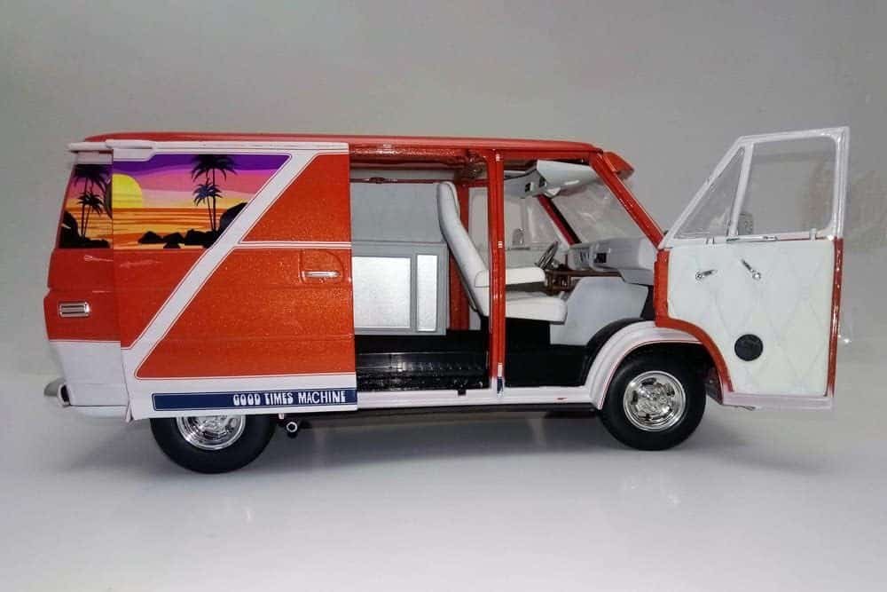 1976 Chevy G-Series Van - Good Times Machine, Orange - Acme A1802100-1/18 Scale Diecast Car