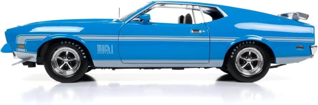 American Muscle 1972 Ford Mustang Mach 1 1:18 Scale Diecast