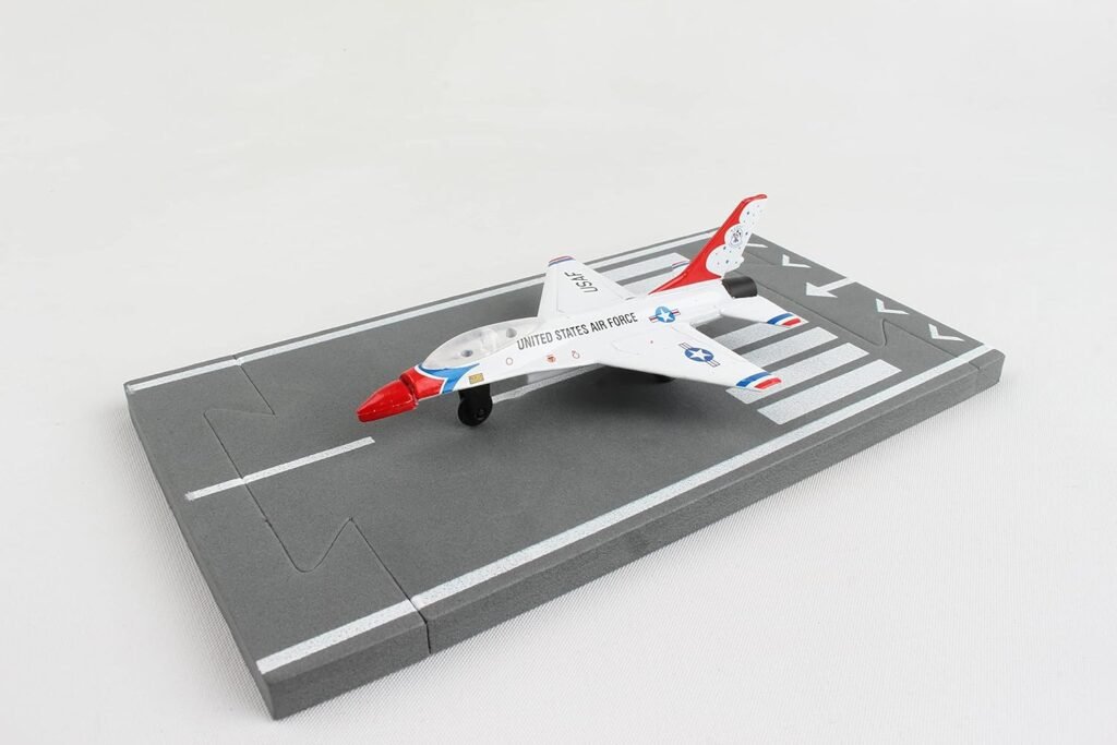 Daron Runway24 F-16 Thunderbird Die Case Plane