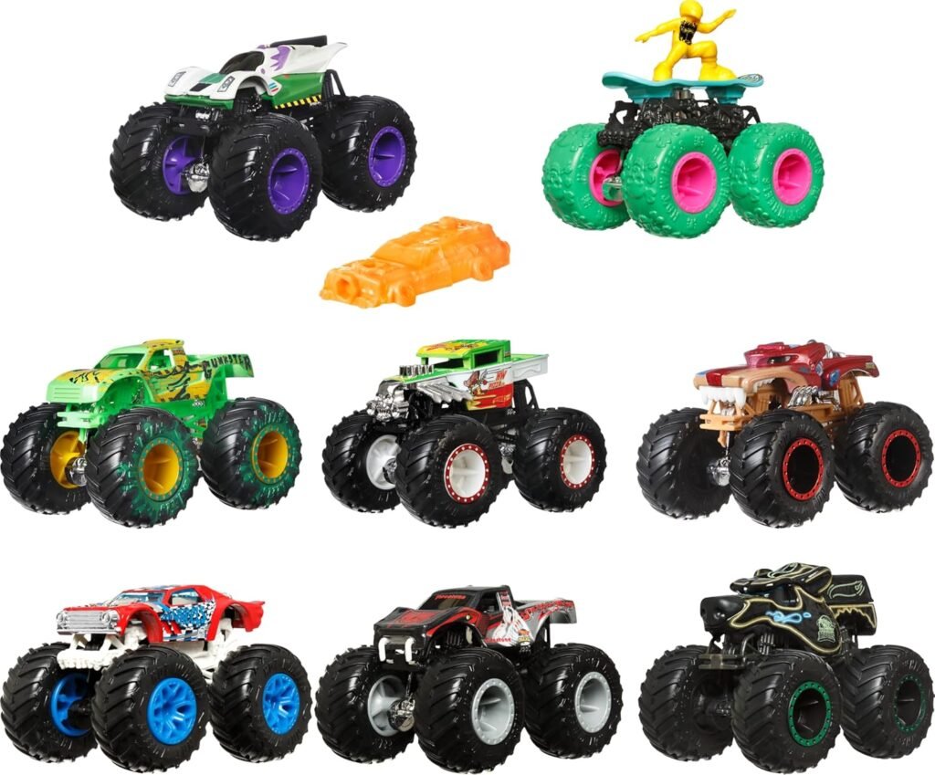 Hot Wheels Monster Trucks Set, 1 Toy Truck in 1:64 Scale  1 Crushable Car, Vehicle Play for Kids  Collectors (Styles May Vary)