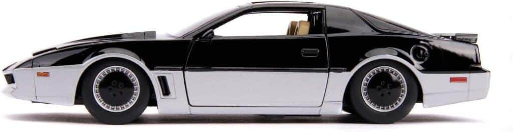 Jada Toys Hollywood Rides Knight Rider K.A.R.1982 Pontiac Firebird 1: 24 Diecast Vehicle with Light Up Feature, Glossy Black / Silver