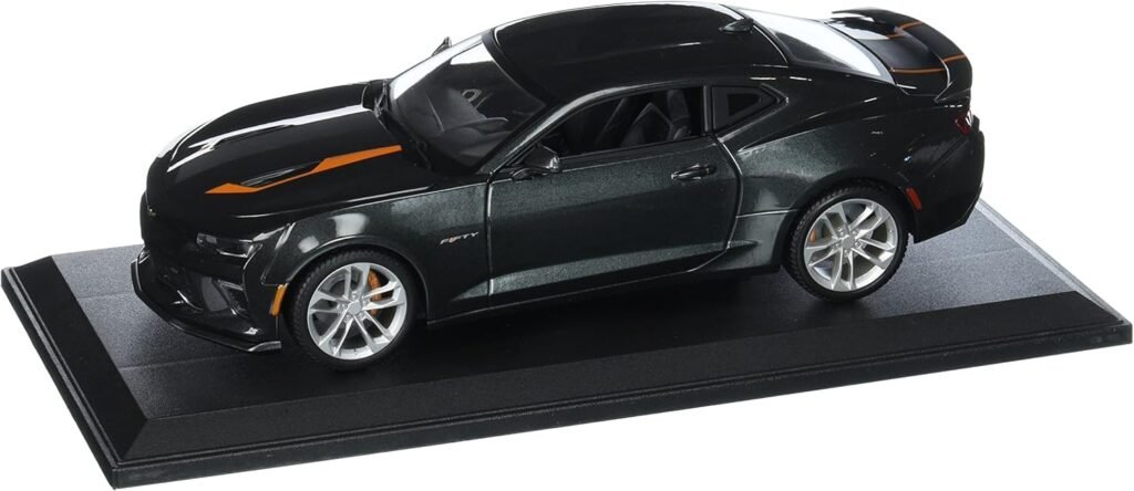 Maisto 1:18 Special Edition - 2017 Chevrolet Camaro Fifty (50th Anniversary)