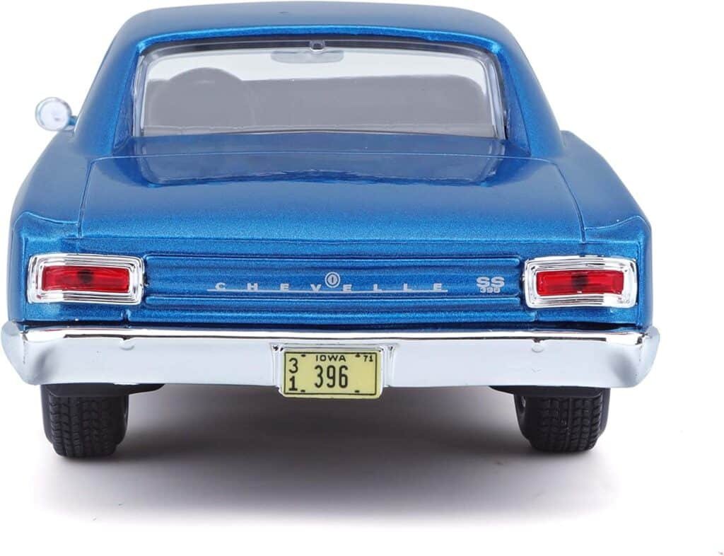 Maisto 1:24 1966 Chevy Chevelle SS 396 Model Car, Multicolor