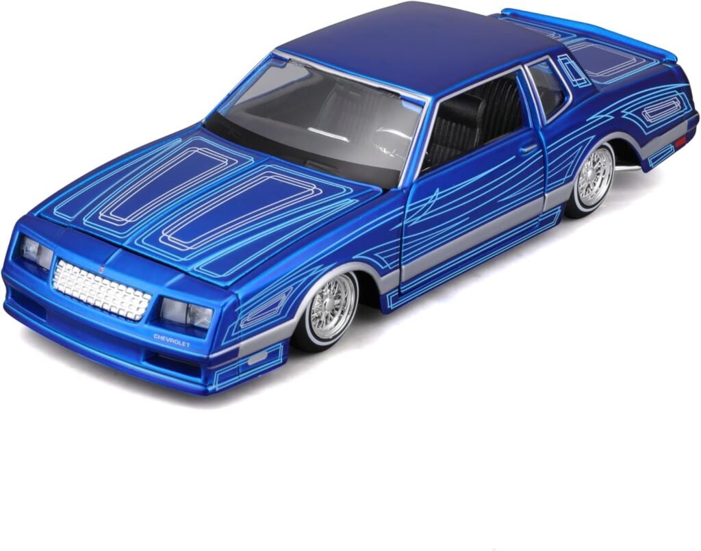 Maisto 1:24 Design 1986 Chevy Monte Carlo Lowrider, Blue