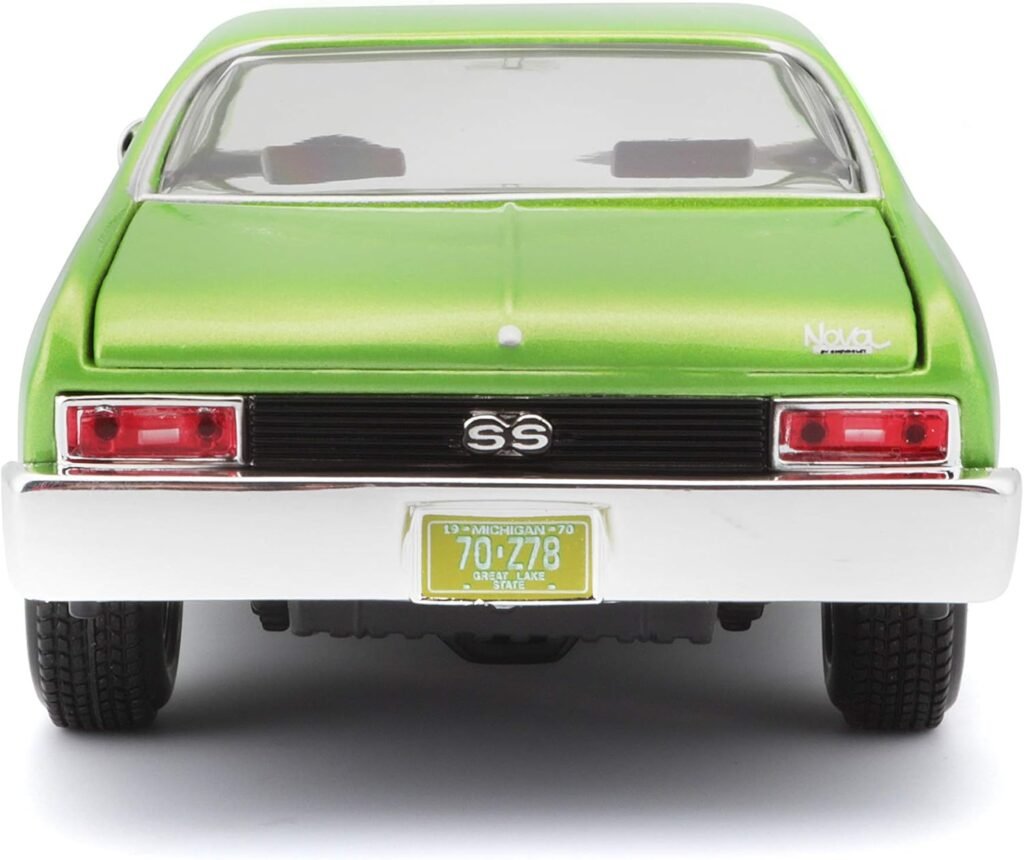 Maisto 1:24 Scale 1970 Chevrolet Nova SS Diecast Vehicle (Colors May Vary) , Green