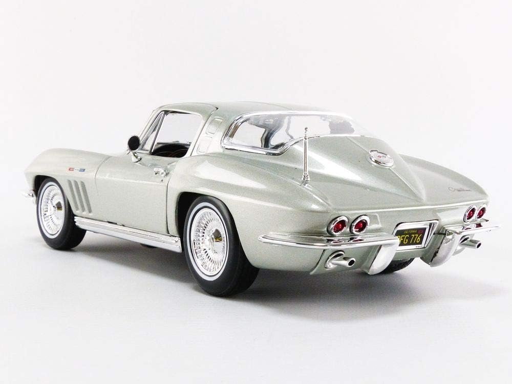 Maisto Chevrolet Corvette Stingray 31640s – 1965 – 1: 18 Scale – Silver