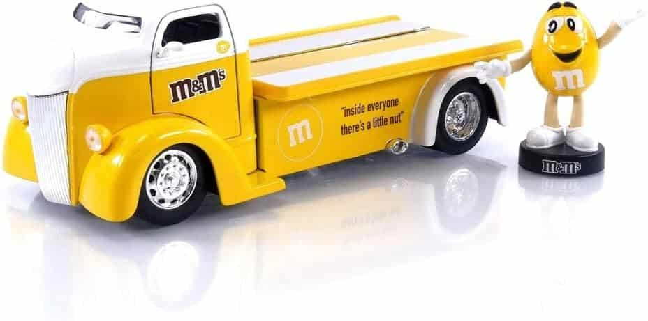 MMs 1:24 1947 Ford COE Flatbed Die-cast Car  2.75 Yellow Figure, Toys for Kids and Adults