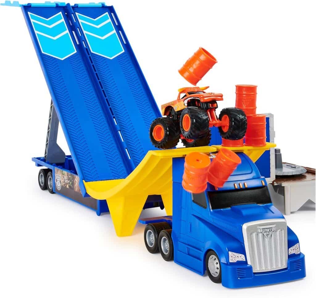 Monster Jam, Transforming Hauler Playset and Storage with Exclusive El Toro Loco Monster Truck, 1:64 Scale, Kids Toys for Boys and Girls Ages 4 and Up
