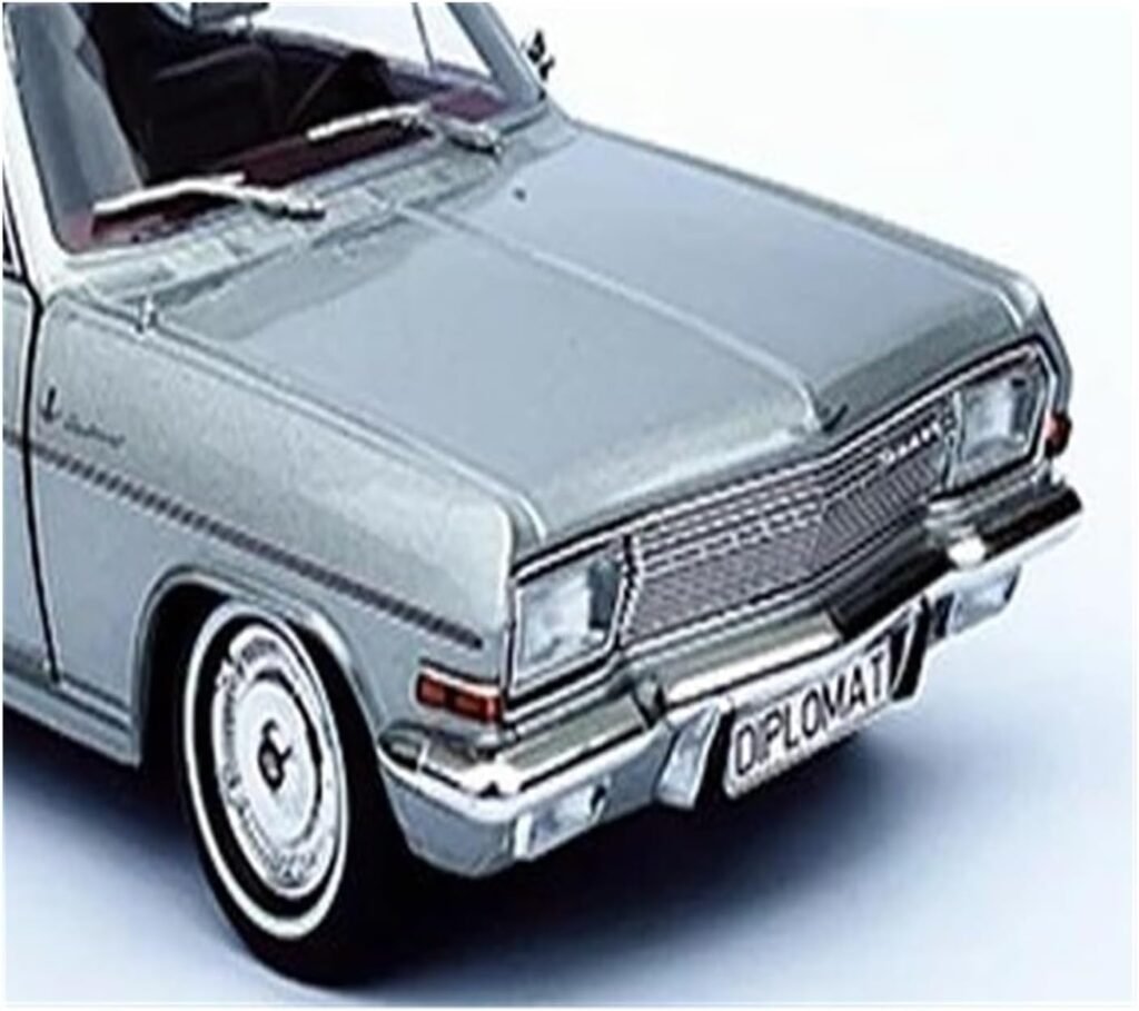 Scale Car Models 1:24 for Opel Diplomat A Coupe Alloy Car Model Classics Nostalgia Adult Collection Souvenir Pre-Built Model Vehicles