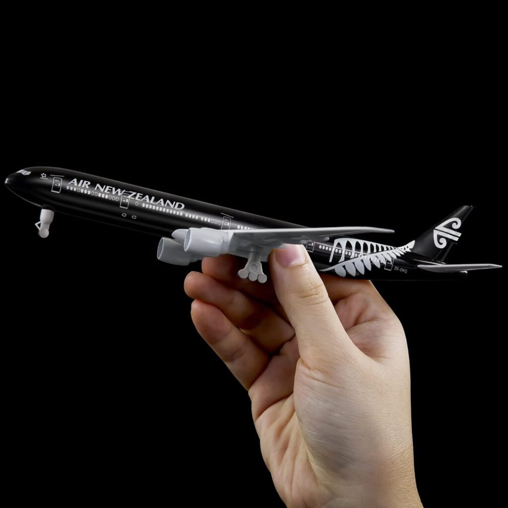 1:300 Scale New Zealand Boeing 777 Airplane Models Alloy Diecast Airplane Model