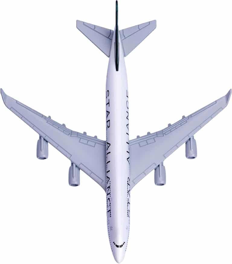 1:400 Scale Model Star Alliance 747 Review