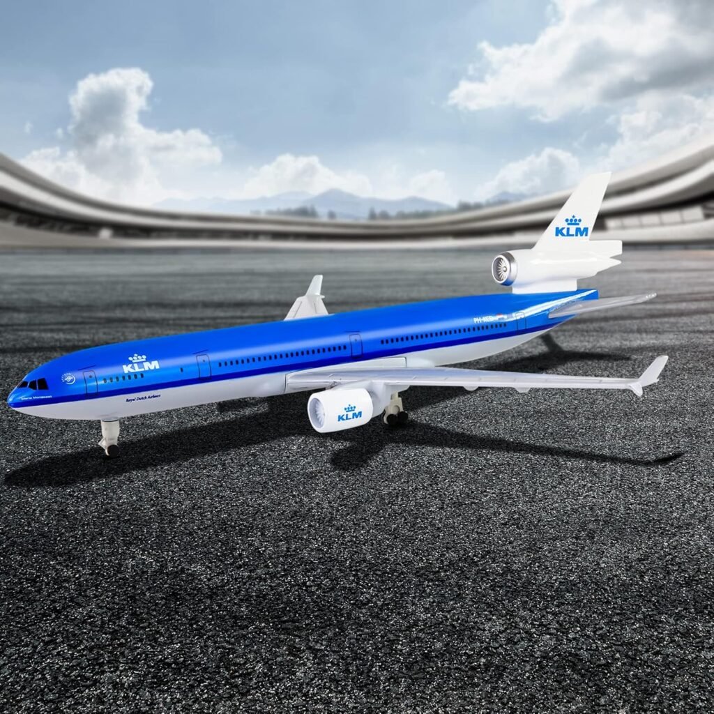 Busyflies 1:300 Scale MD-11-Holland Airplane Models Alloy Diecast Airplane Model