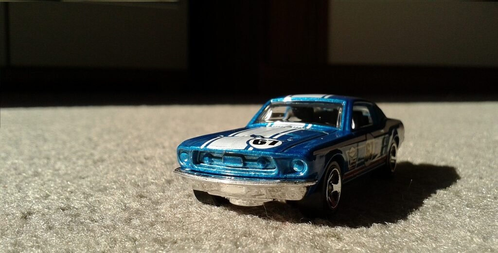 Hot Wheels 2004 1:64 Scale Roll Patrol Aqua Blue Scorchin Scooter Die Cast Police Car #194