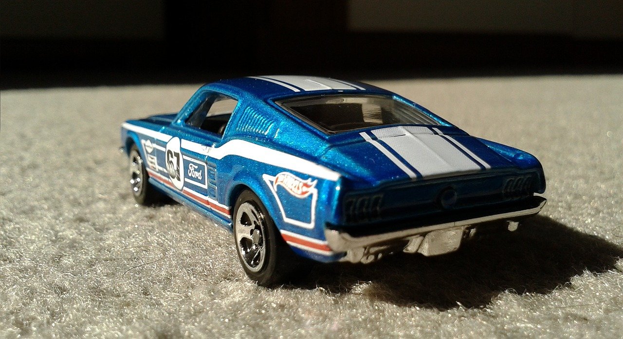 Hot Wheels Mattel 1998 Black Shadow Jet II Review