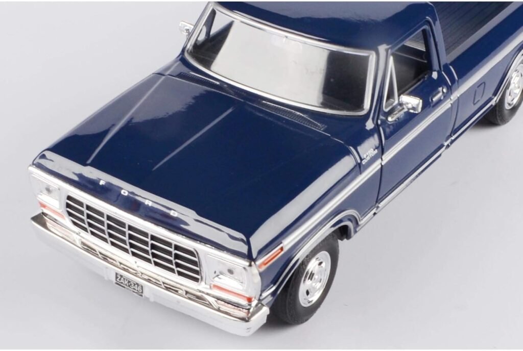 Motormax 1979 Ford F-150 Pickup Truck Dark Blue 1/24 Diecast Model Car